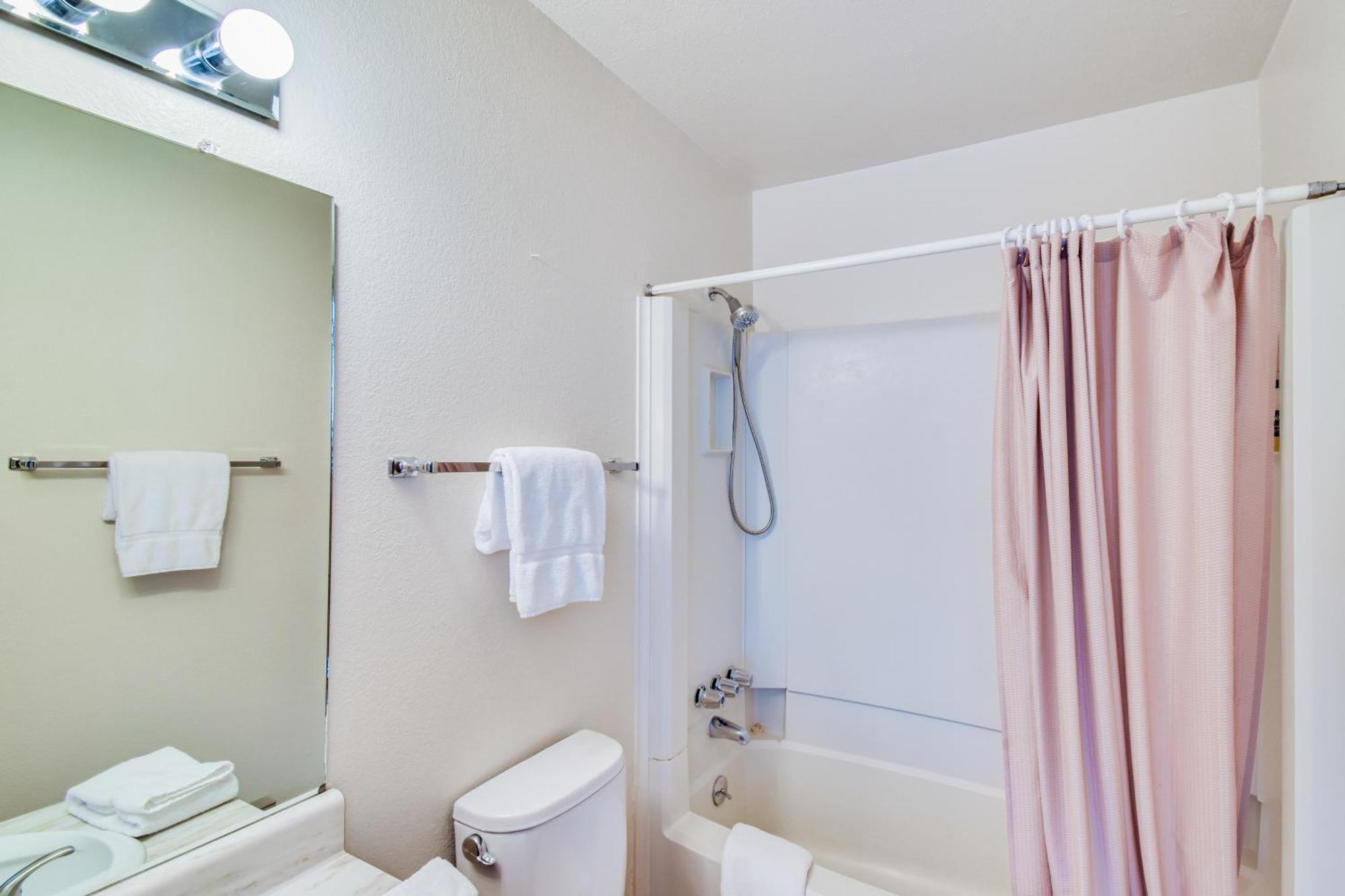 Central Steamboat Condo Outdoor Hot Tub And Pool! Steamboat Springs Bagian luar foto