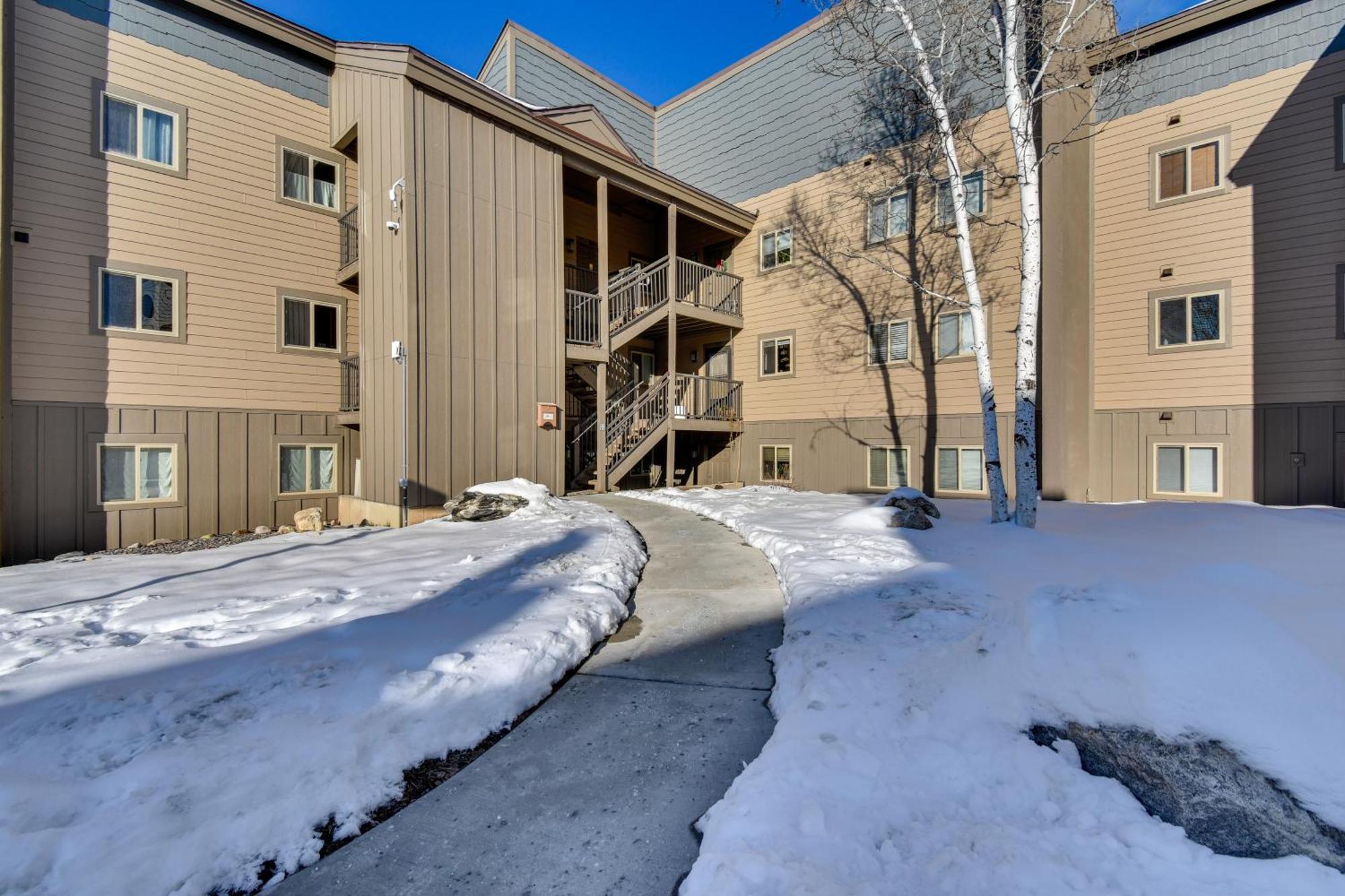 Central Steamboat Condo Outdoor Hot Tub And Pool! Steamboat Springs Bagian luar foto