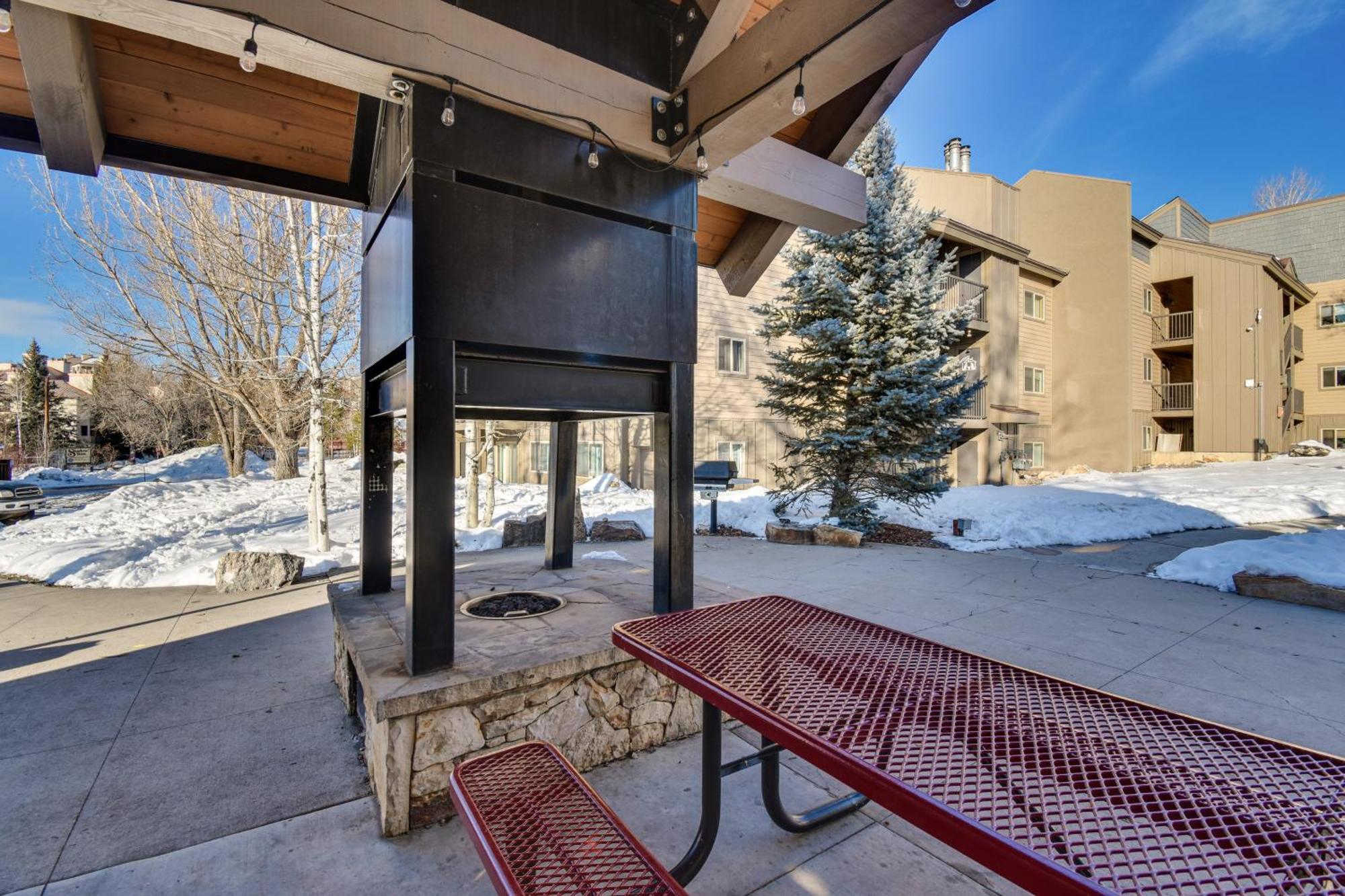 Central Steamboat Condo Outdoor Hot Tub And Pool! Steamboat Springs Bagian luar foto