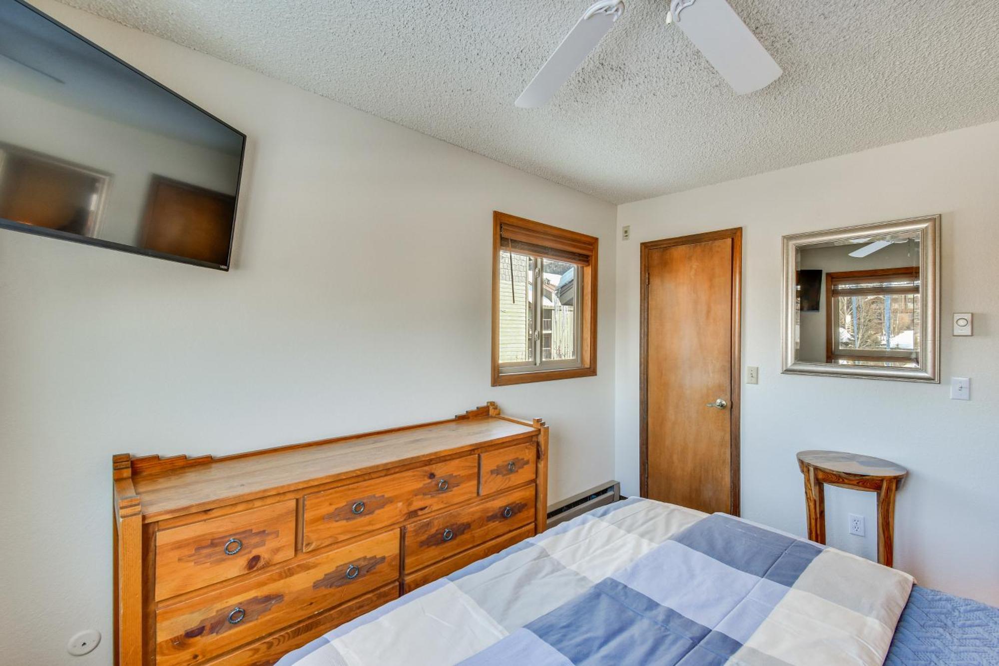 Central Steamboat Condo Outdoor Hot Tub And Pool! Steamboat Springs Bagian luar foto